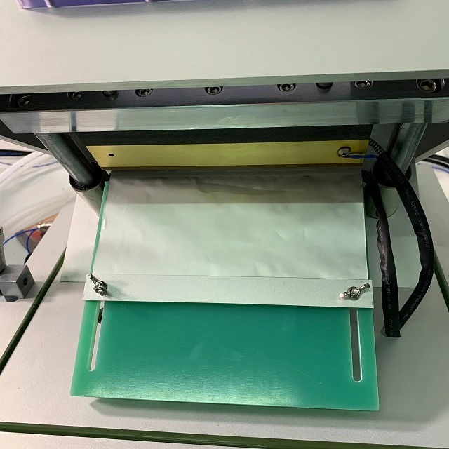 pouch cell sealing